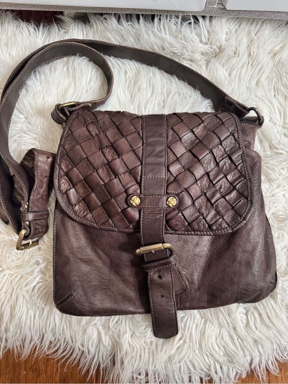 Civico 93 Woven Distressed Leather Crossbody Bag in Dark Brown - Picture 2 of 9